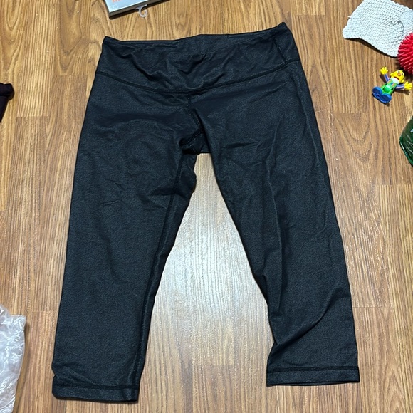 Lulu capris - Picture 1 of 2